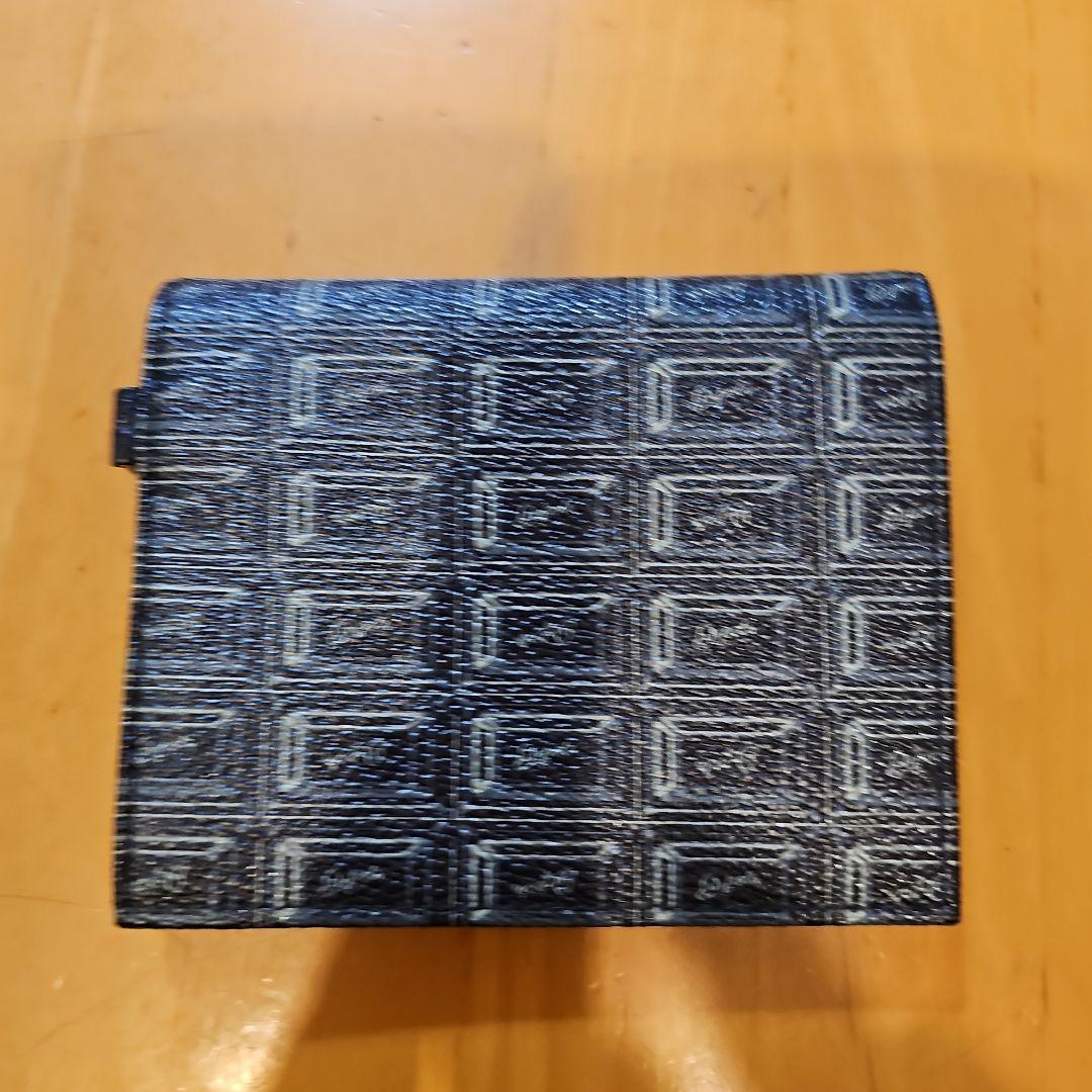 Q-pot 財布　ブラックチョコレート フラップショートウォレット