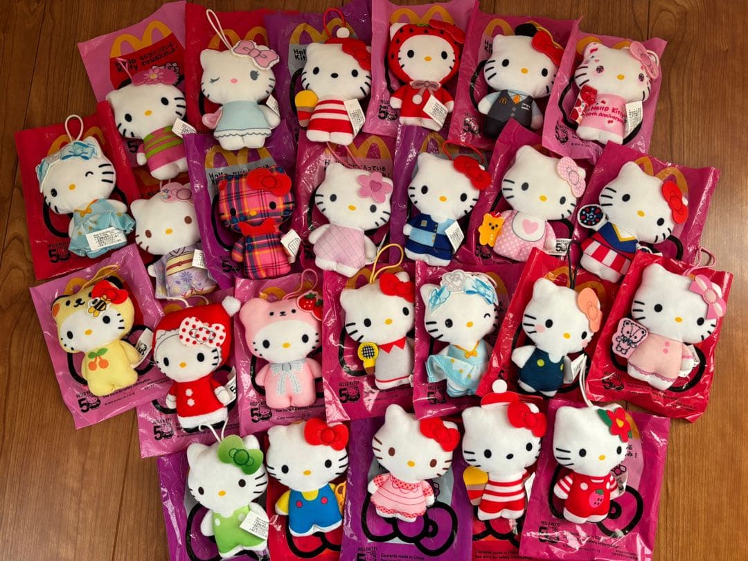 マクドナルドハッピーセット　キティちゃん♡50周年　25体