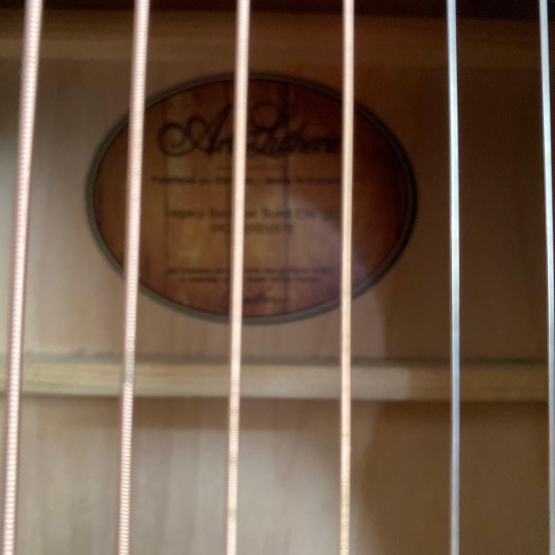 Art & Lutherie Legacyカッタウェイ バーボンバースト