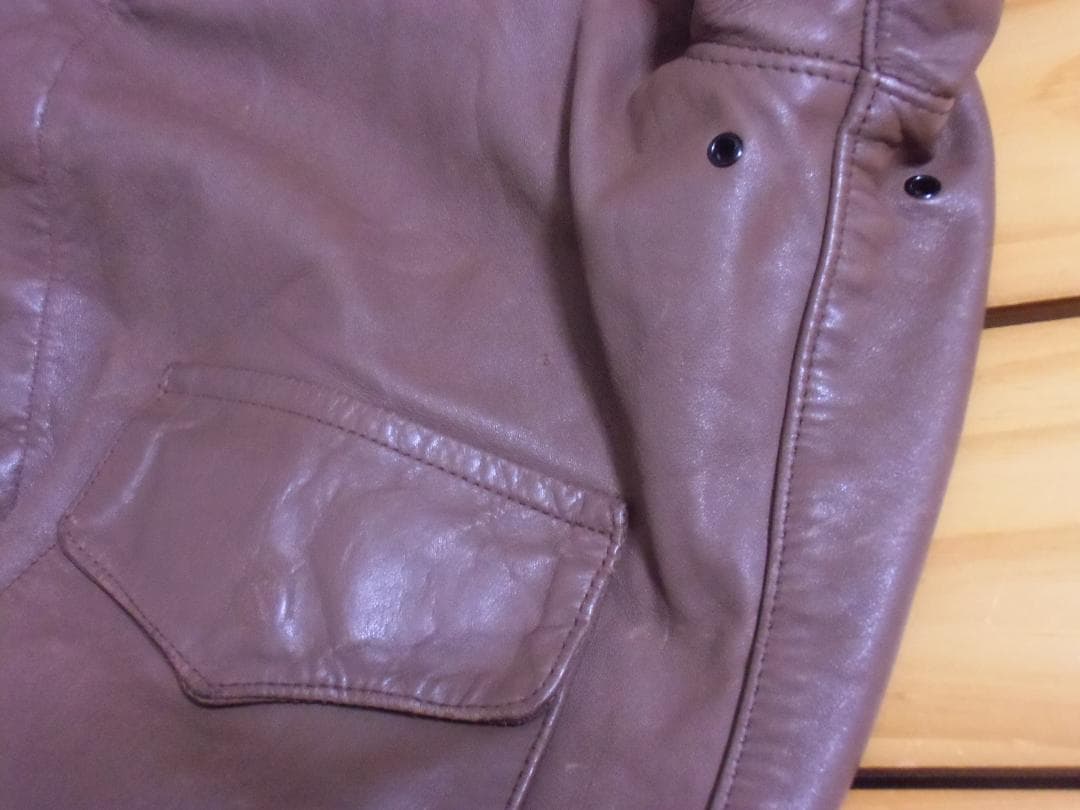 ★アメリカ軍＊Ａ２フライトジャケット＊茶革（ＣＯＰＹ/複製品）