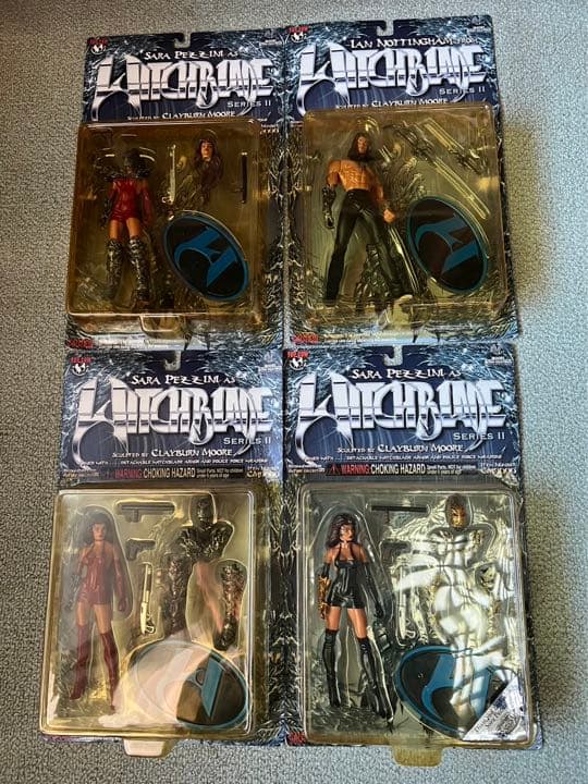 アメコミ WITCHBLADE シリーズ2 赤.黒ワンピースと顔仮面