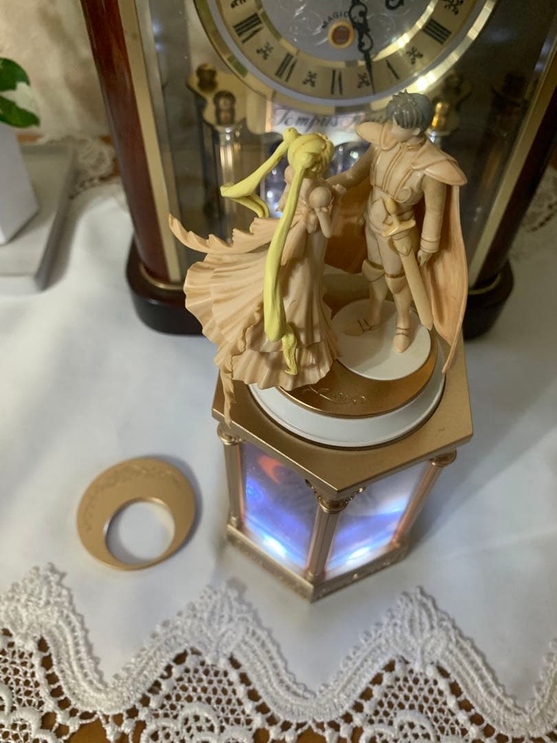 セーラームーン Tuxedo Mirage メモリアルオーナメント　　ジャンク