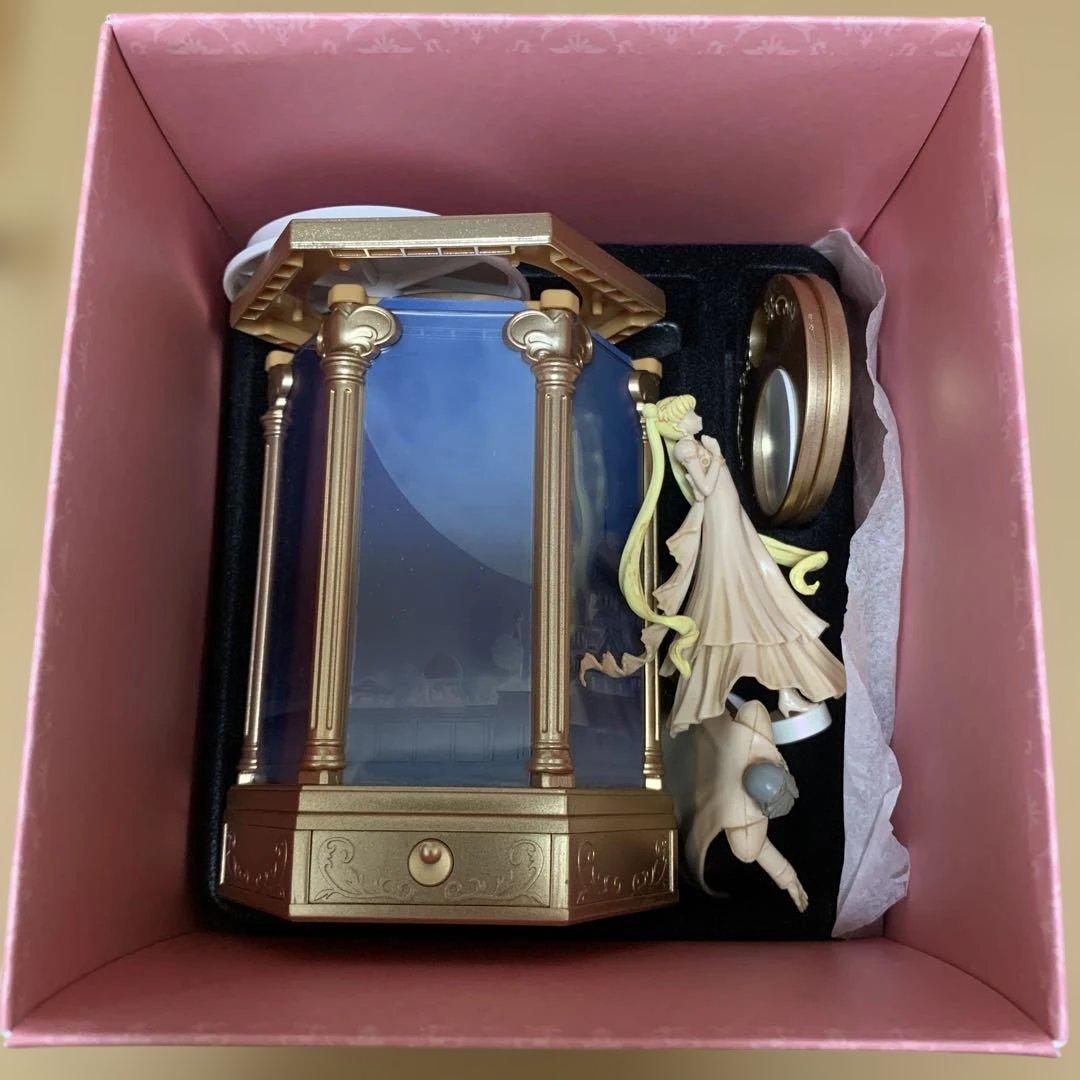 セーラームーン Tuxedo Mirage メモリアルオーナメント　　ジャンク