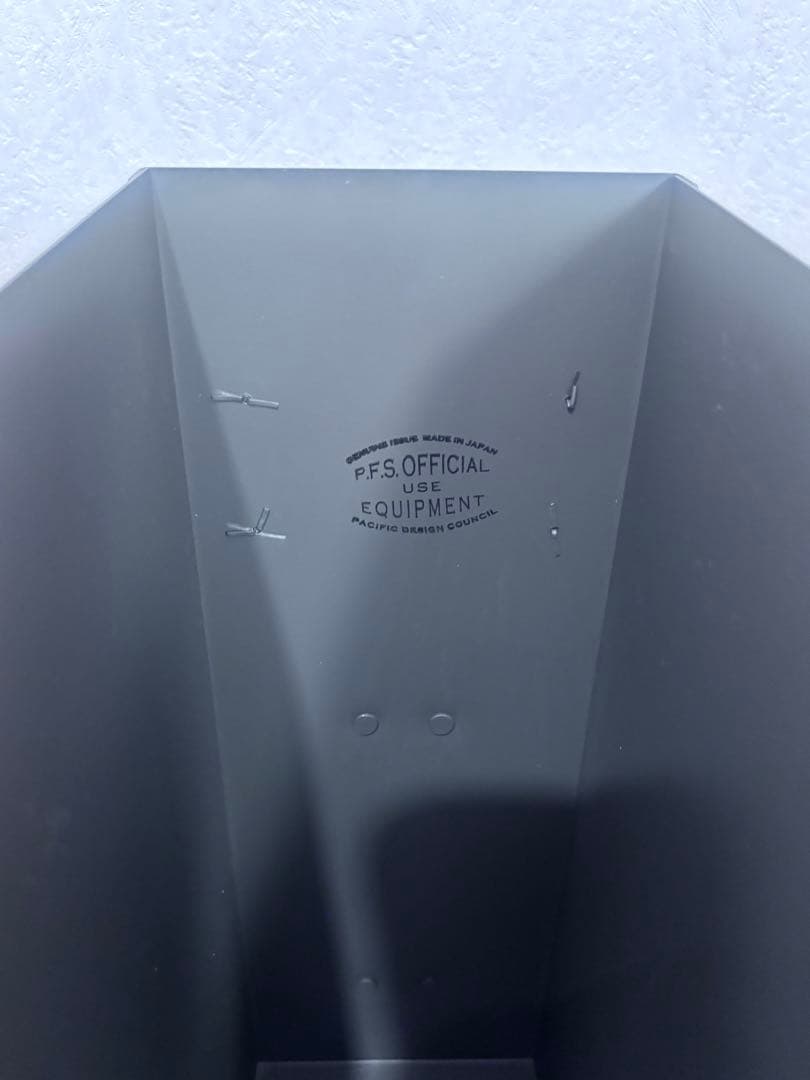 PACIFIC FURNITURE SERVICE ファイルストレージ