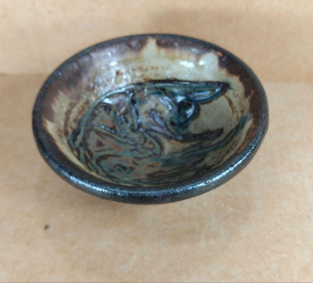 【本物保証】金城次郎 海老ぐい呑 共箱 栞 人間国宝 壺屋焼 壷屋焼 海老紋ぐい