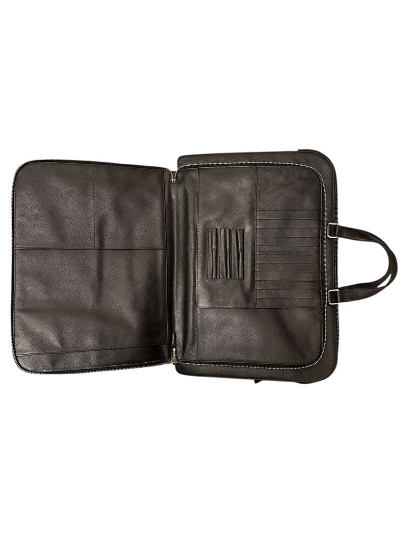 9*︎様 メルカリ市期間限定　美品✨プラダ　レザー ビジネスバッグ 黒