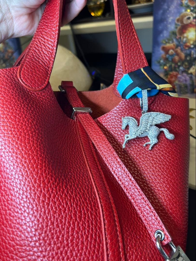 ￼ペガサスモチーフペンダントトップ　チャーム✖️スカーフ