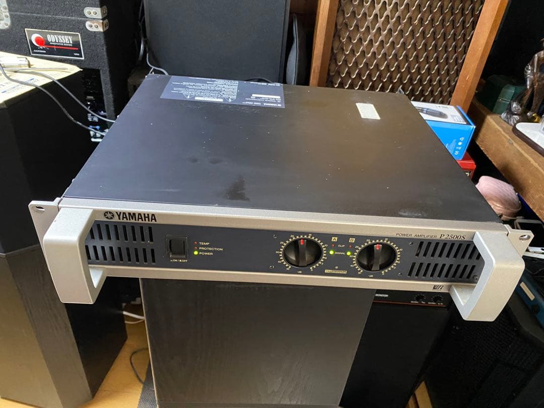 ヤマハパワーアンプ　YAMAHA P-2500S