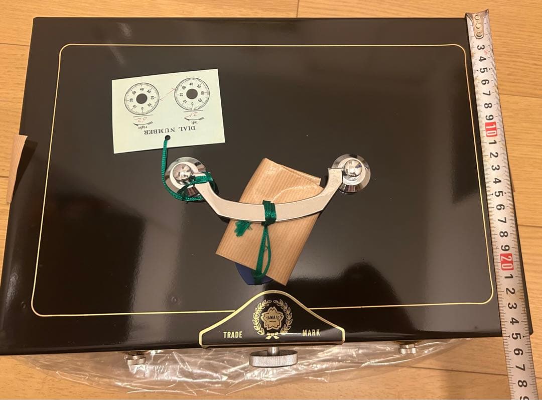 黒色手提げ金庫 盗難予防警鈴レトロ アンティーク金庫《黒色は三つしかありません》