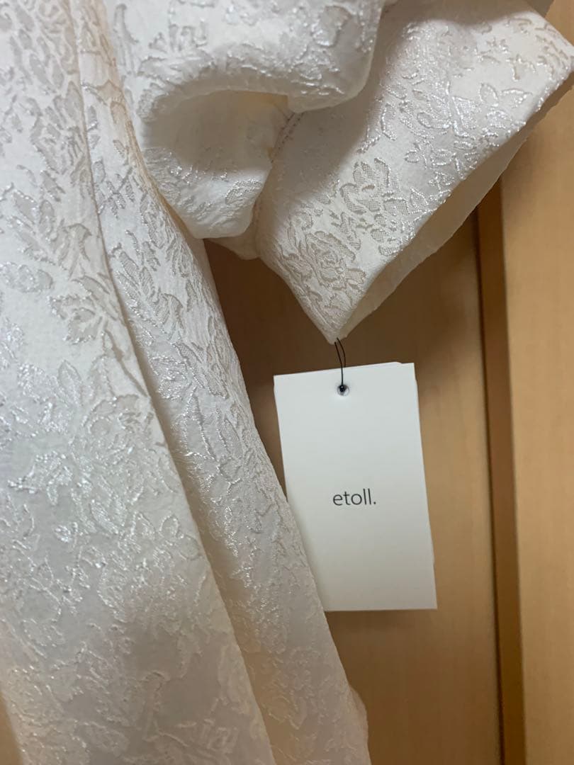 etoll. フラワージャガードセットアップドレス ペプラム　スカート