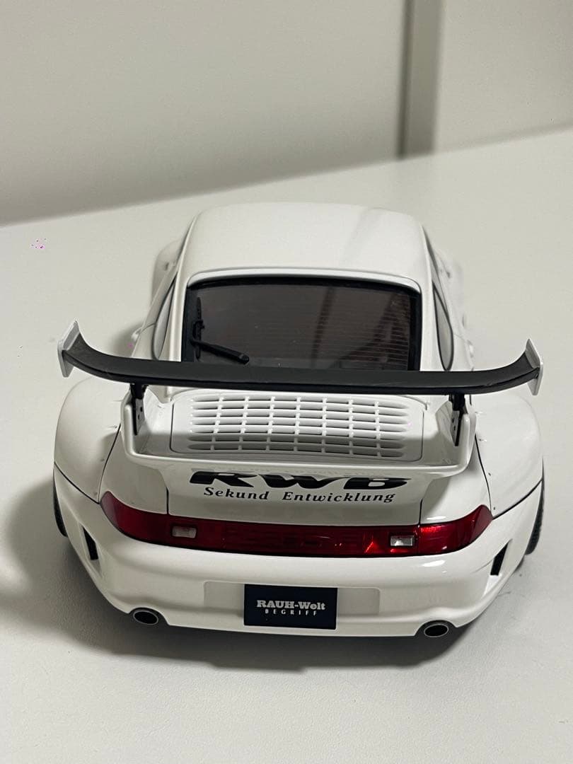 AUTOart オートアート　1/18 ポルシェRWB 993