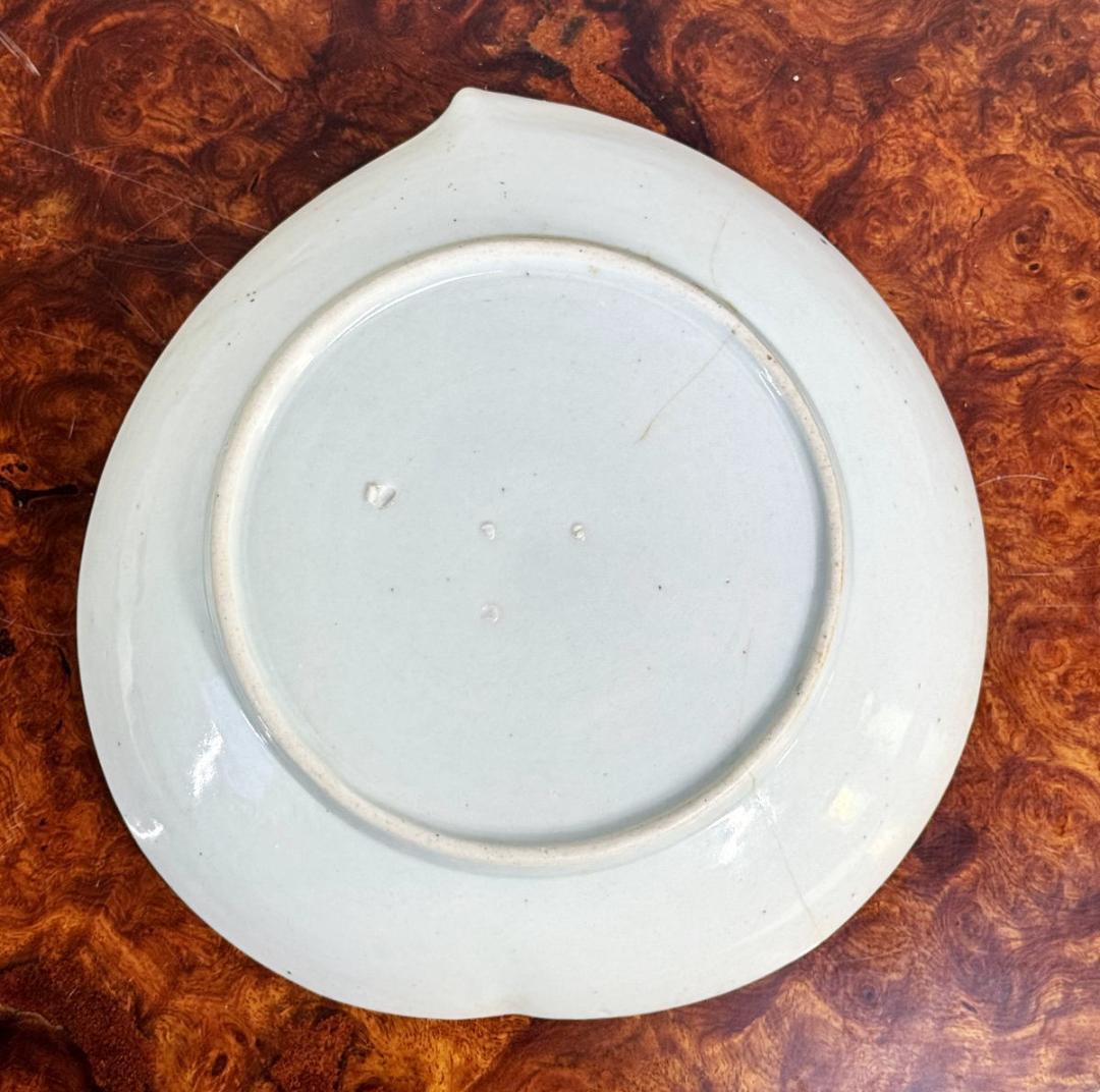 江戸時代 献上伊万里 寿桃型菊文中皿 古伊万里 古美術 ウブ品 WWTT417