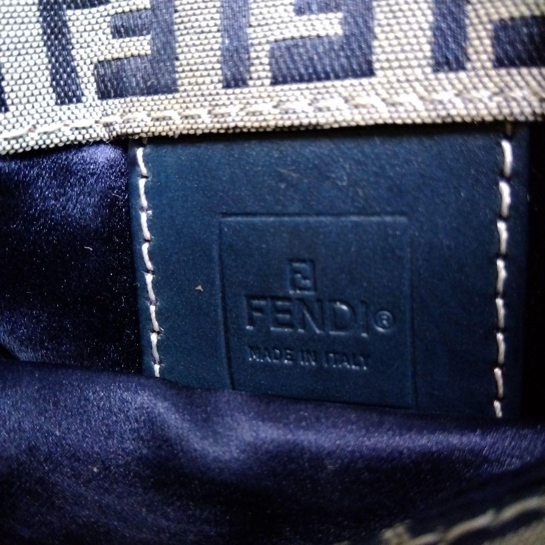 FENDI ショルダーバッグ ミニ 斜め掛け ズッカ柄 レザー 紺色