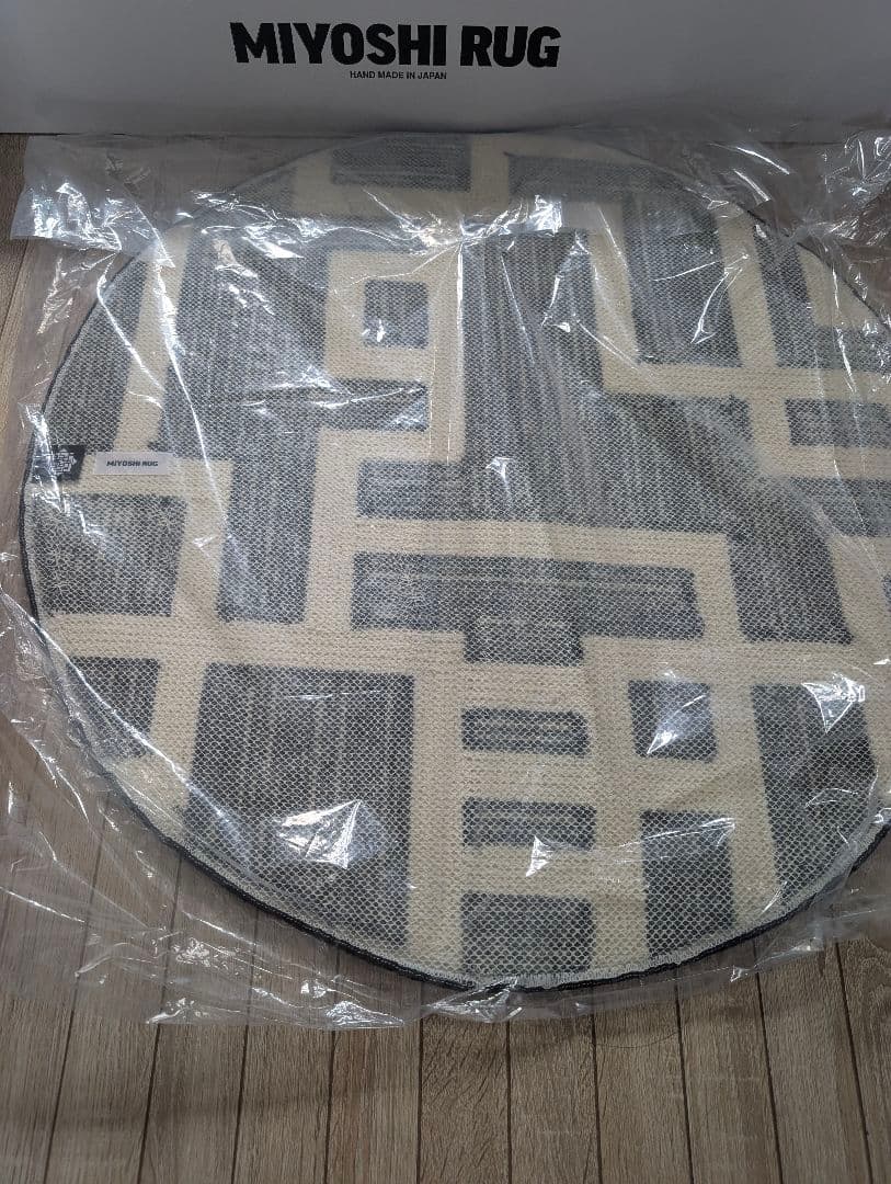 布袋寅泰 × ミヨシラグ コラボ ラグ MIYOSHI RUG