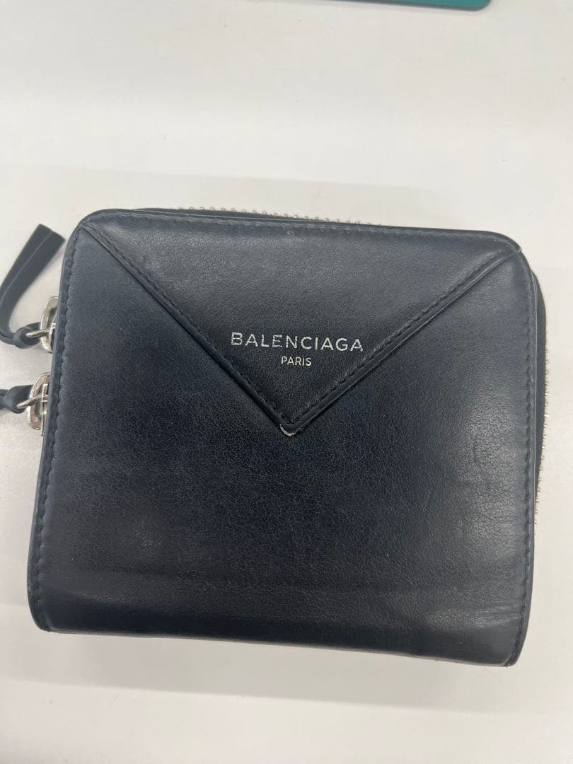 BALENCIAGA ブラックレザー 二つ折り財布