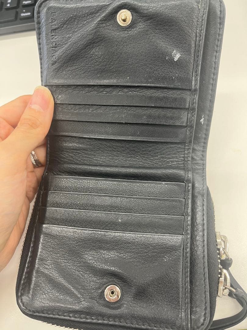 BALENCIAGA ブラックレザー 二つ折り財布