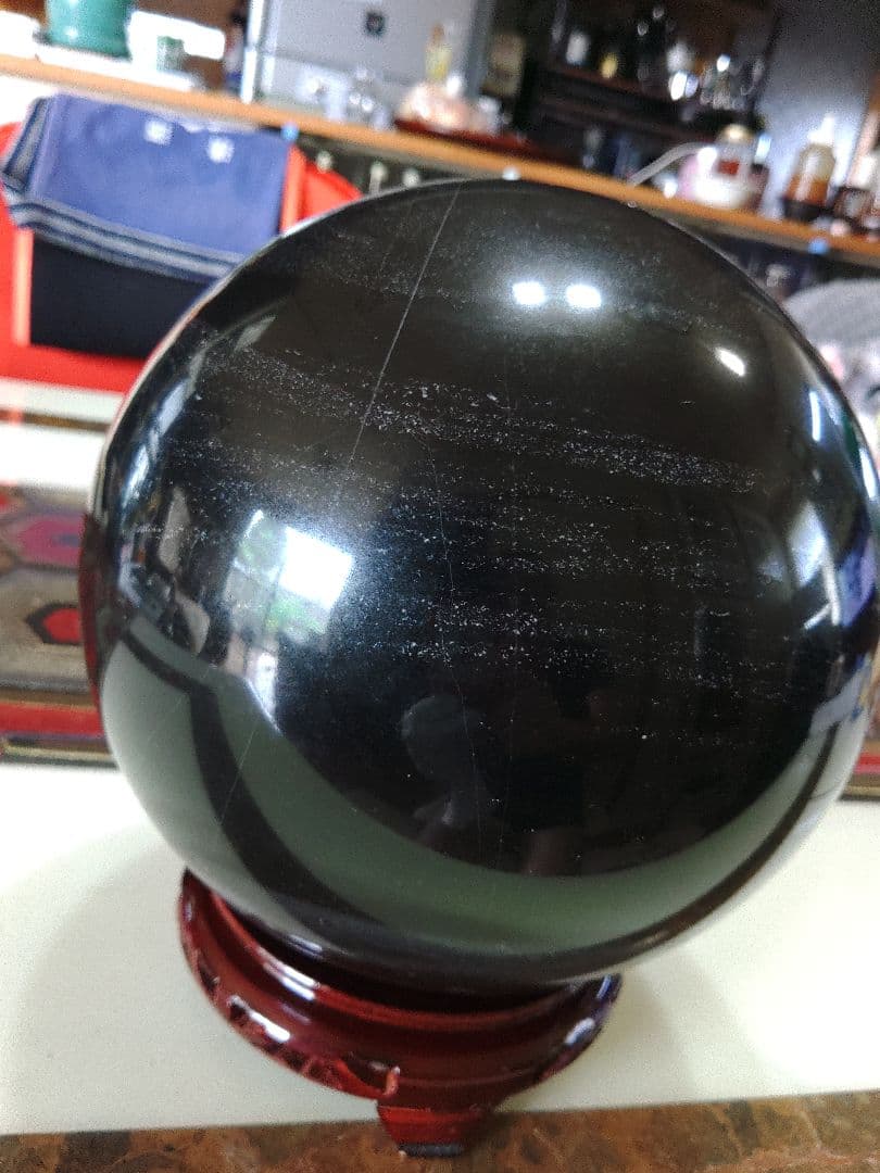 ブラックストーン　自然石　まん丸石　かわいい黒石　漆黒の岩石　ピカピカ黒丸石