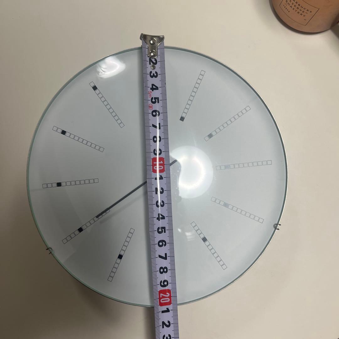 アーネ・ヤコブセン デザイン 掛時計