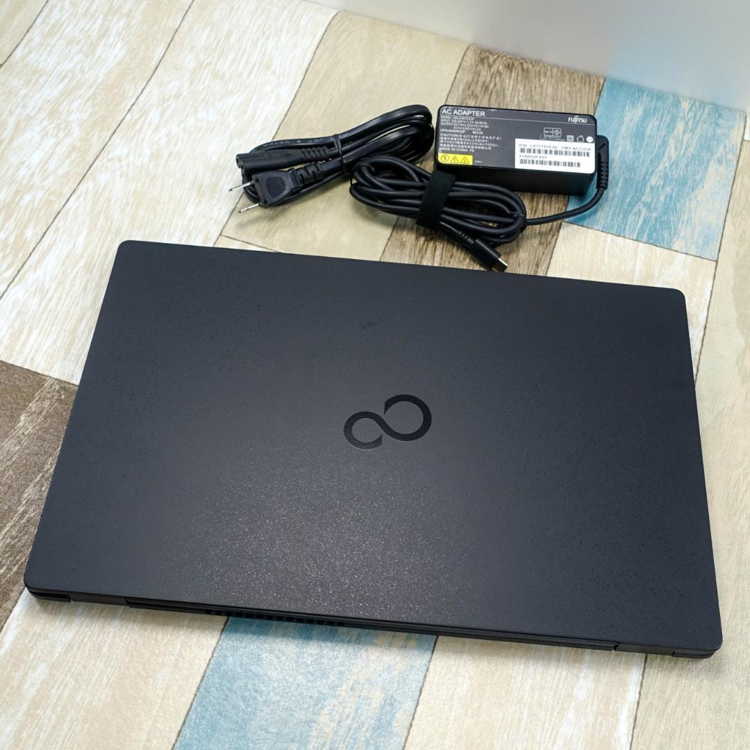 世界最軽量クラスの薄型コンパクトモバイル✨第１１世代コアｉ５に超高速ＳＳＤ搭載！