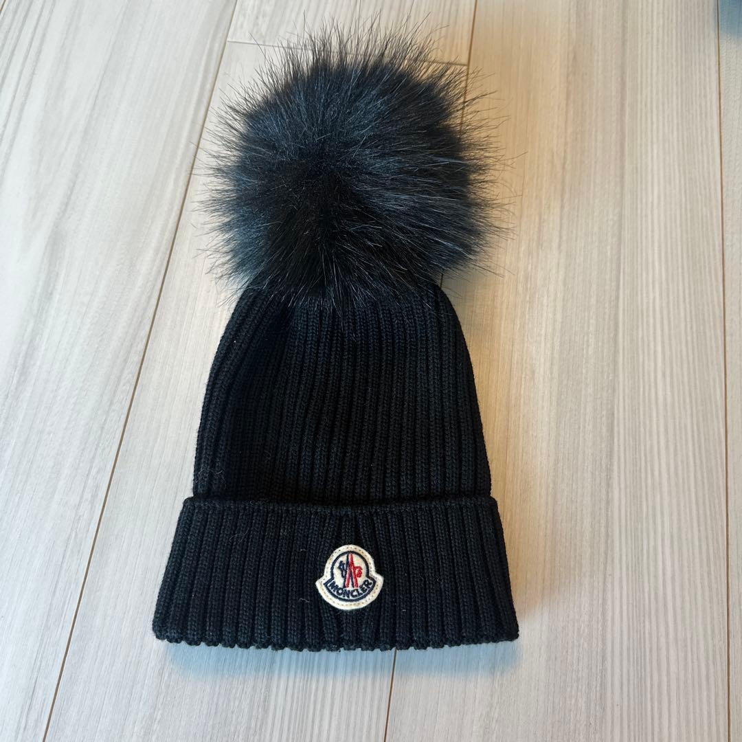 【値下中】モンクレール ブラックニット帽 ファー付き