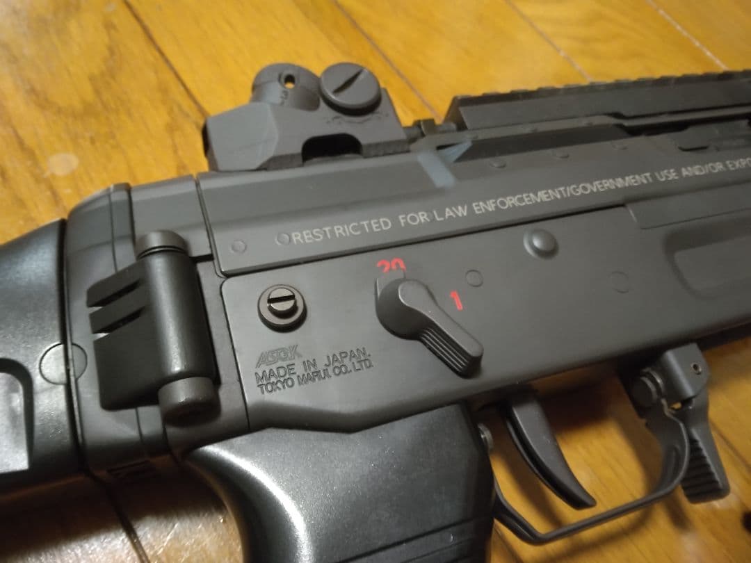 東京マルイ　SIG552　電動ガン　マガジン×4