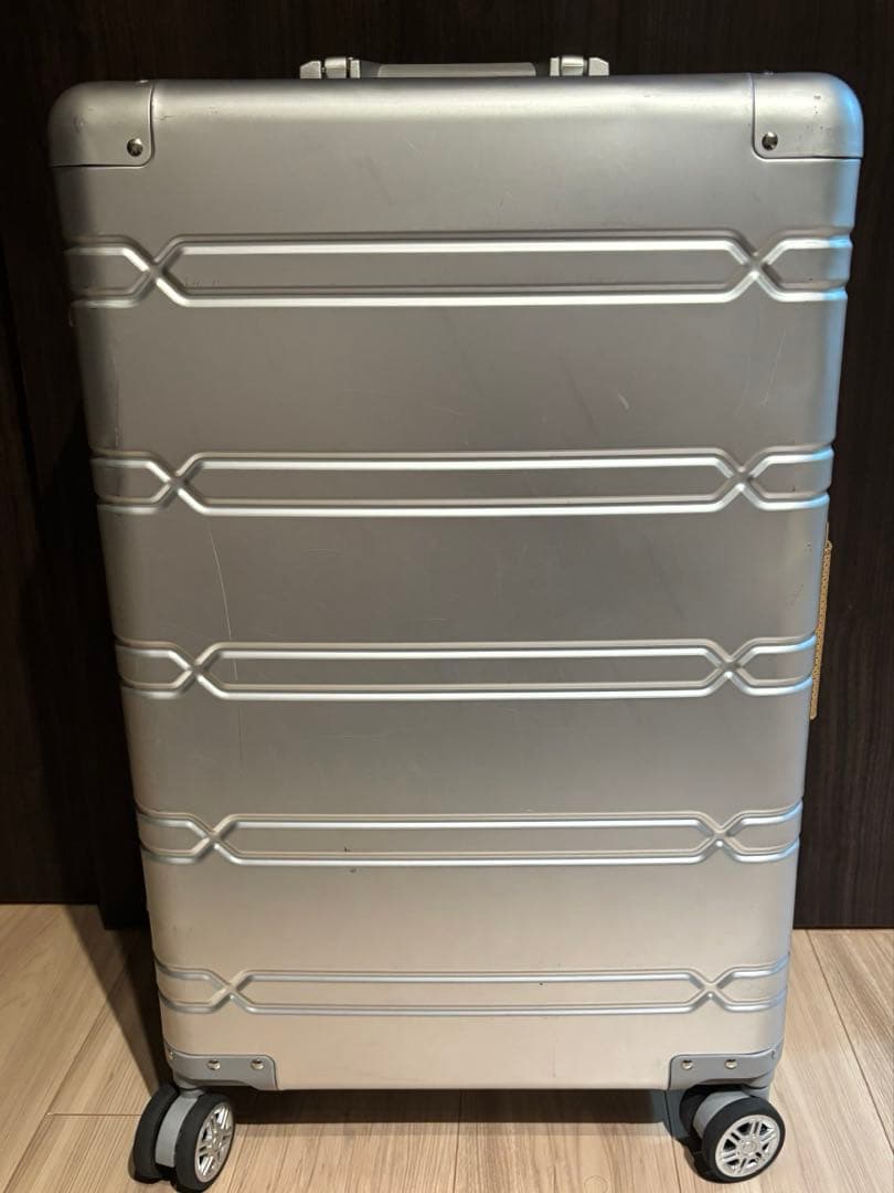 【muta marine】 60L スーツケース