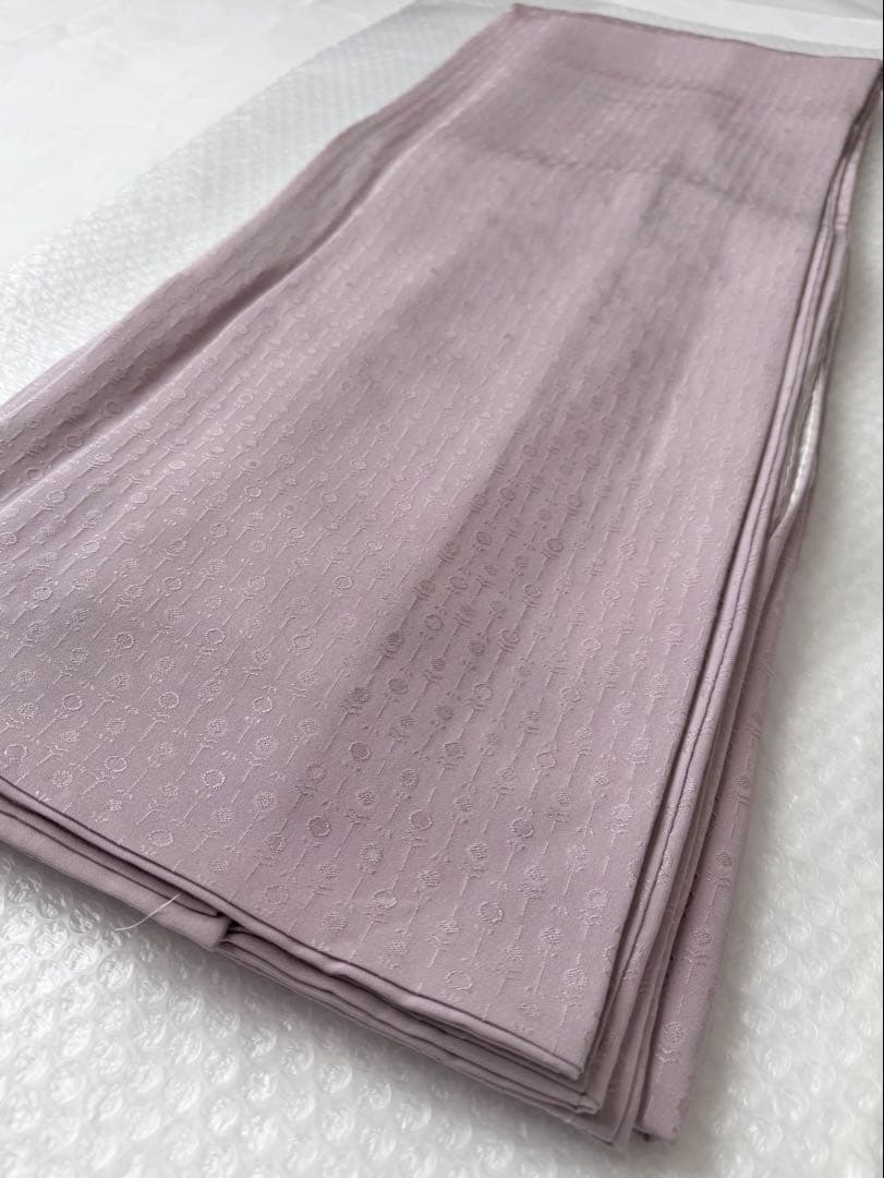 a16【特価】美品 抽象模様織り出し 一つ紋 正絹 色無地 裄 65.5