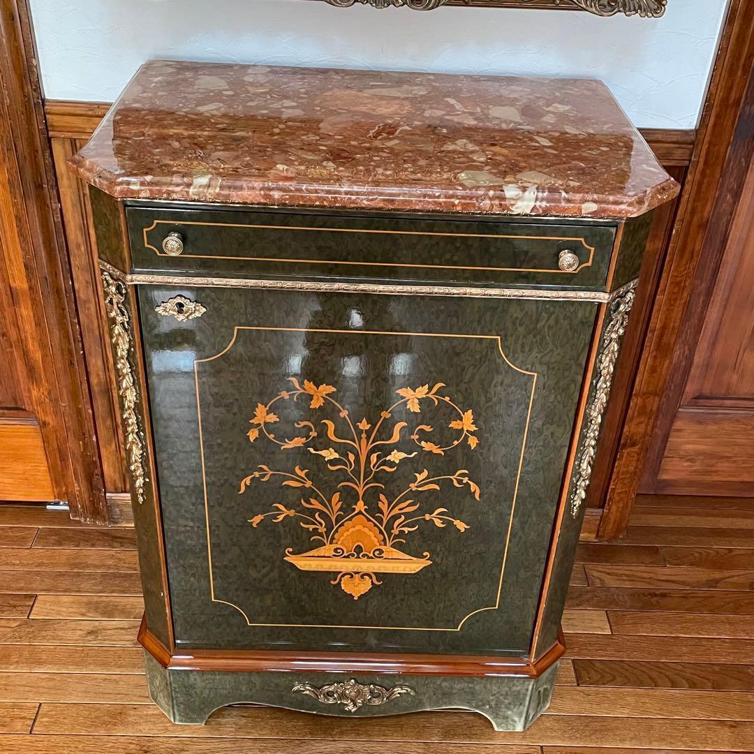 イタリア製 大理石天板 象嵌細工 キャビネット☆バーズアイ杢目 真鍮装飾☆引出付