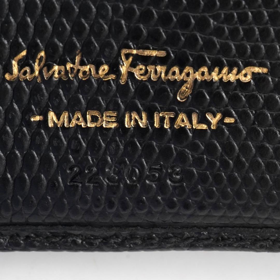 ✨未使用に近い✨　Ferragamo ミニ財布　リザード　ヴァラリボン　二つ折り