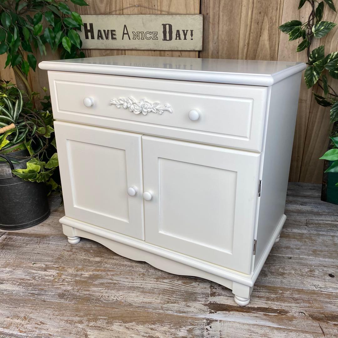 フレンチカントリー北欧調ホワイト扉キャビネット木製飾り棚収納家具チェスト姫系