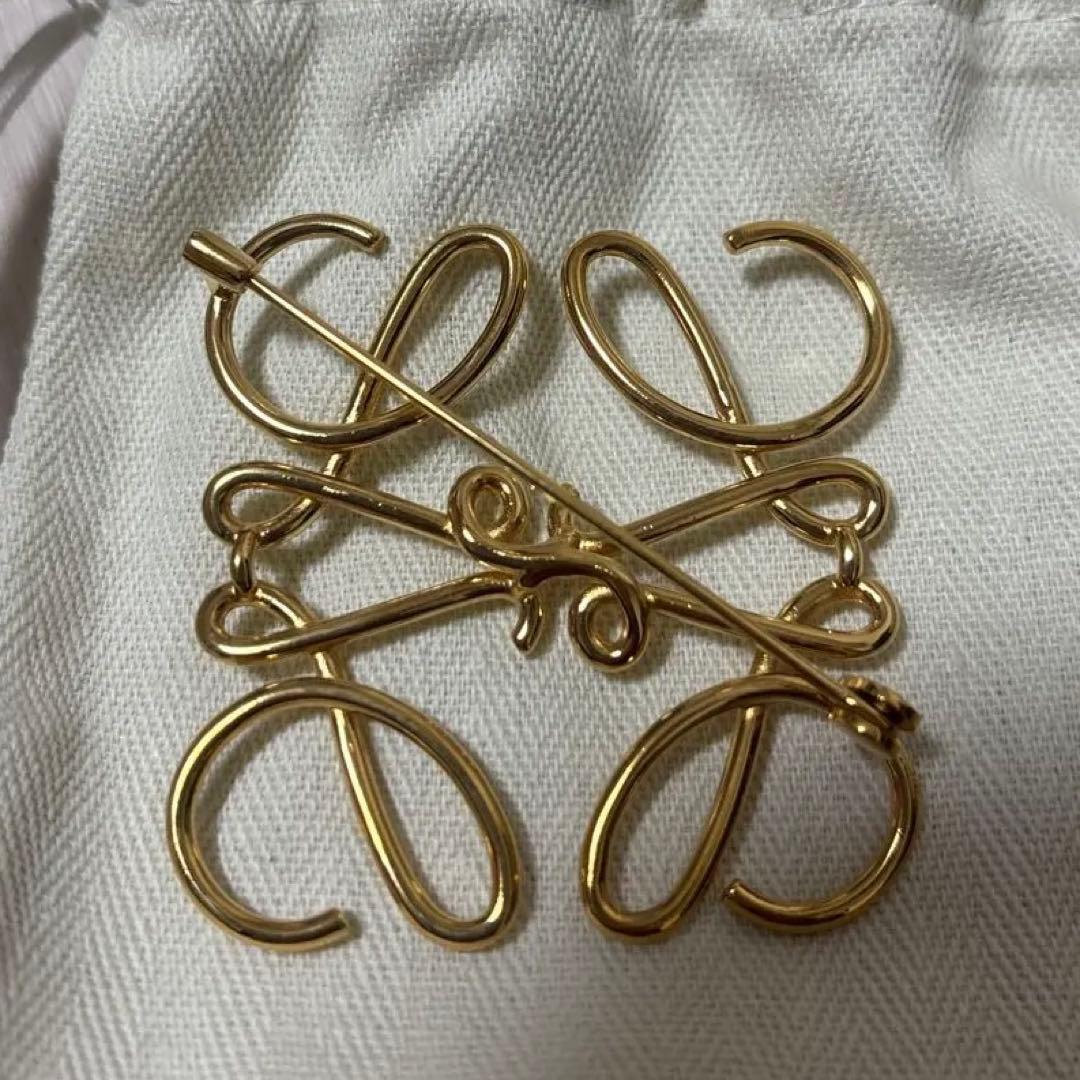 新品未使用 LOEWE ロエベ ブローチ ゴールド