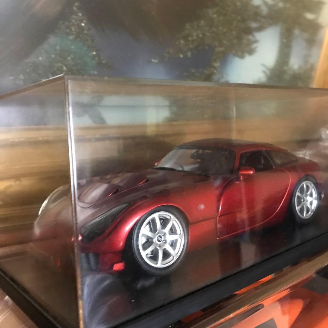 TVR Cerbera 1/18 スケール ミニカー 赤