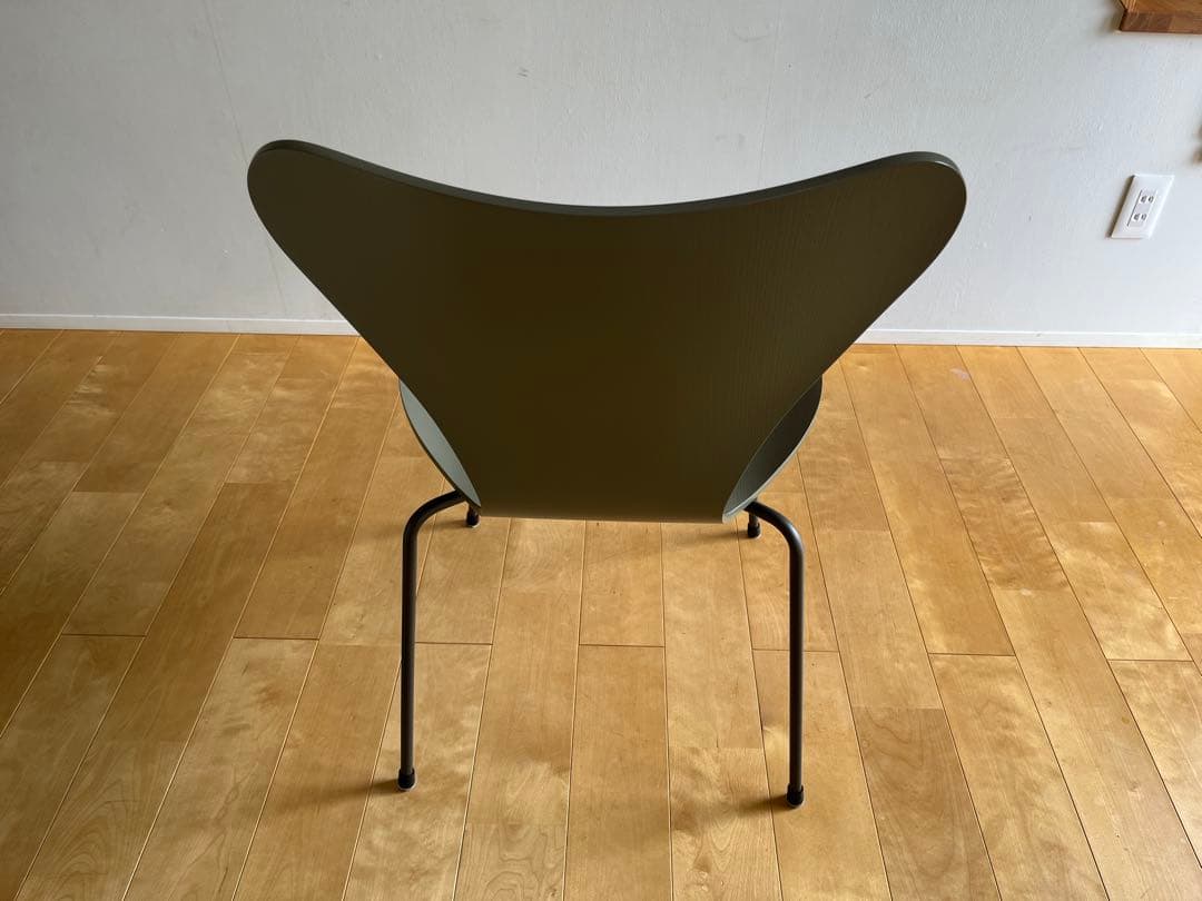 Fritz Hansen スツール オリーブグリーン 2021年製