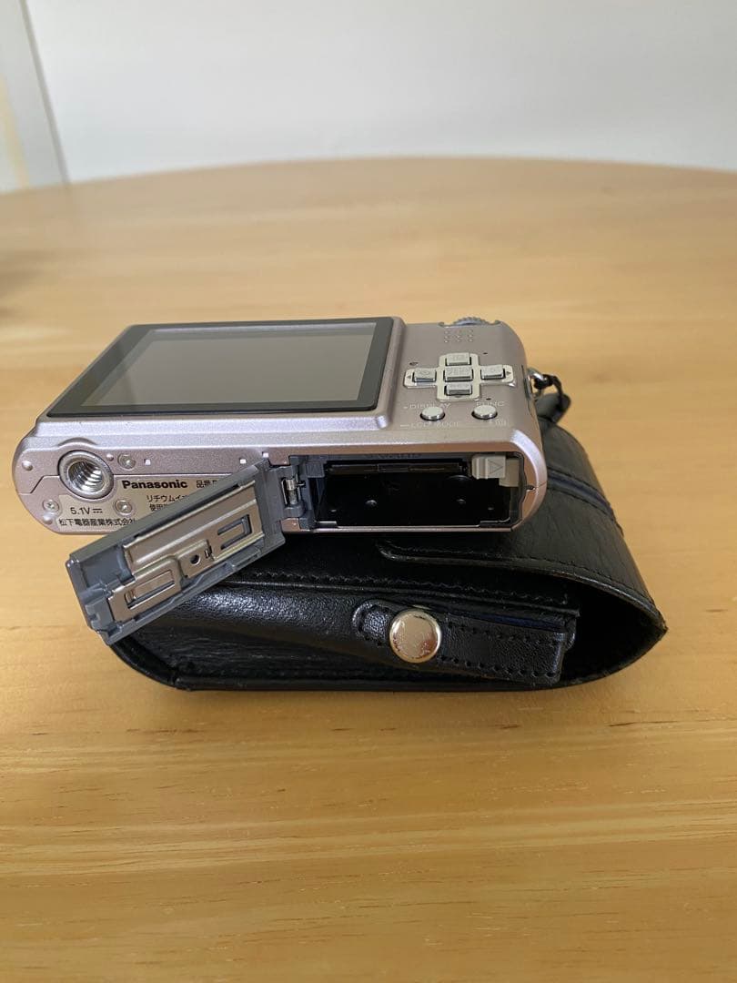 デジタルカメラ Panasonic LUMIX DMC-FX100