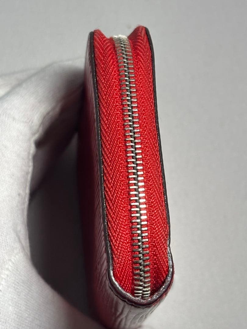 LOUIS VUITTON ルイ・ヴィトン ジッピーパース　エピ　レッド