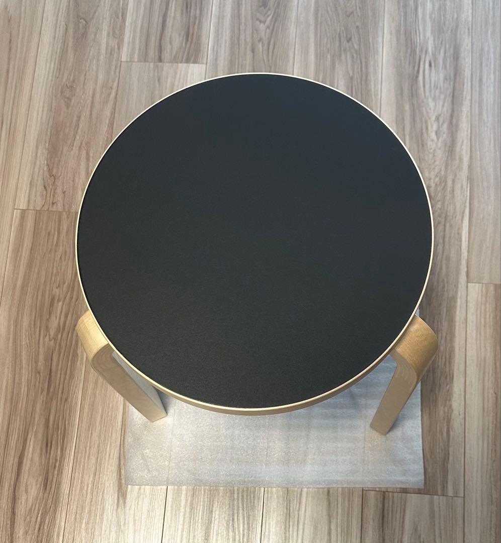 artekアルテックスツール60Stool3本脚ブラック リノリウム2024年製