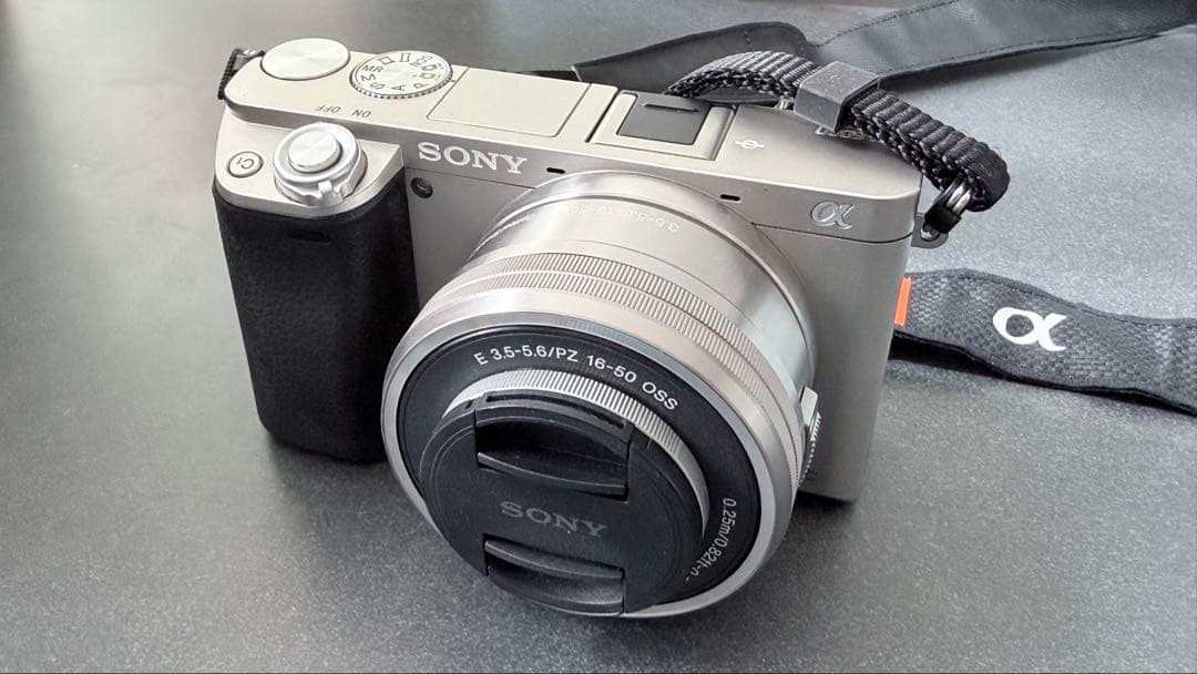 げ*い様 SONY α6000 ミラーレス一眼 Eレンズ付き