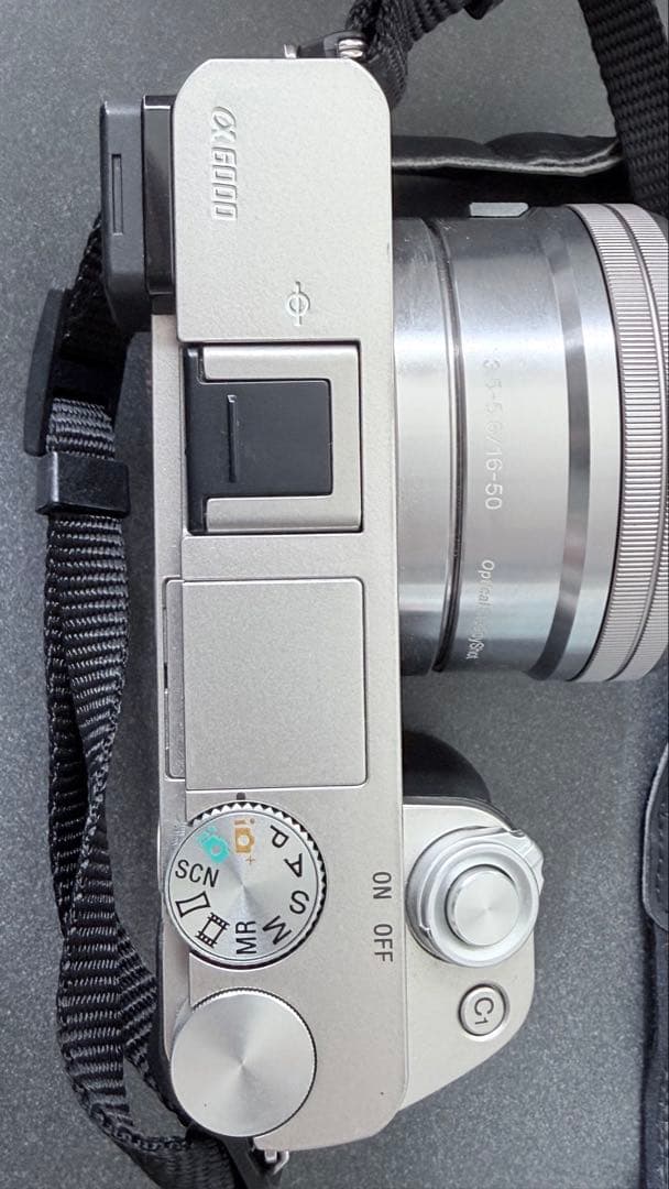 げ*い様 SONY α6000 ミラーレス一眼 Eレンズ付き