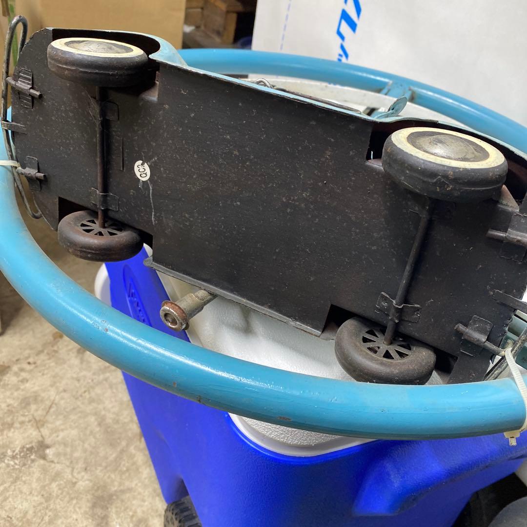 壁掛け飾り　ブリキ製ワーゲン付きハンドルディスプレイ