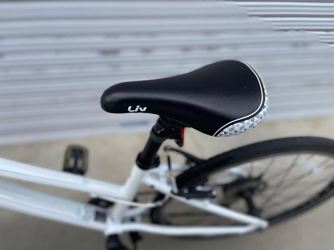 【美品】giant Liv Alight 子供用自転車 クロスバイク