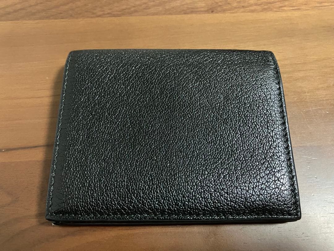 【美品】miu miu ☆二つ折り財布 黒