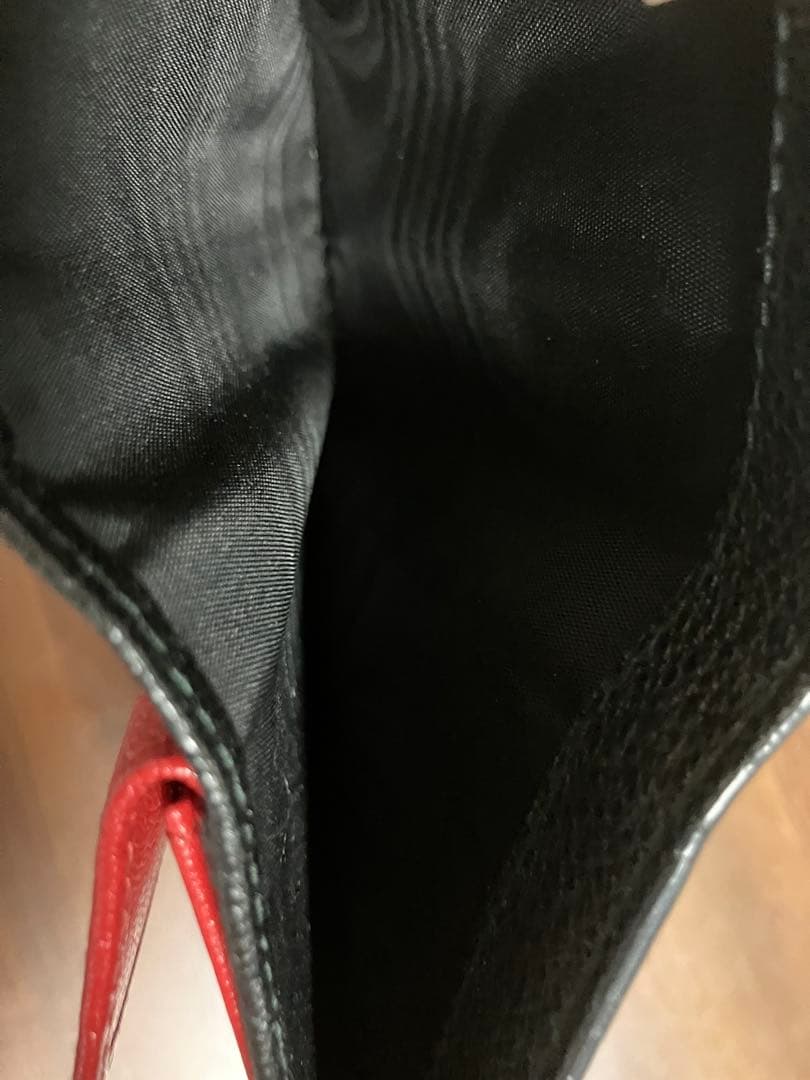 【美品】miu miu ☆二つ折り財布 黒