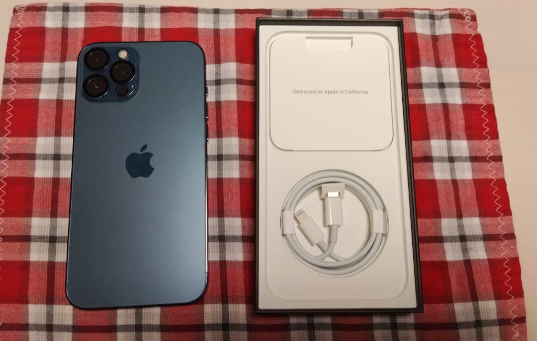 iPhone 12 Pro Max 512GB 美品 値下げ