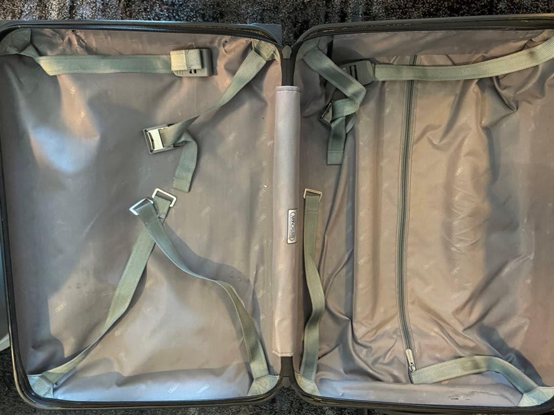 ほ*ん様 11/7終了最終値引金額‼️ REMOWA 機内キャリー　2輪