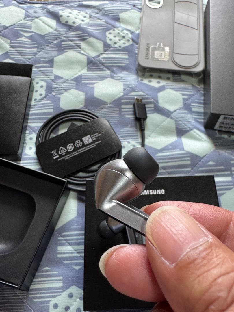 Samsung Galaxy Buds3 Pro シルバー