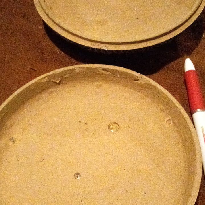 中国陶磁器　磁州窯　浮き彫り合子