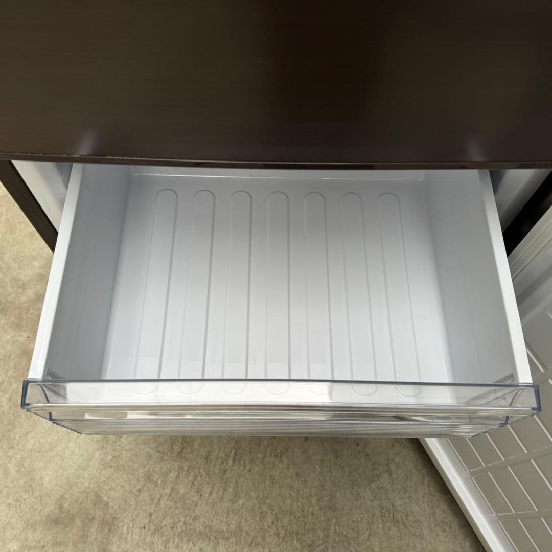 112⭐️2022年製美品★シャープ　冷蔵庫　ブラウン　大型　2ドア　280L