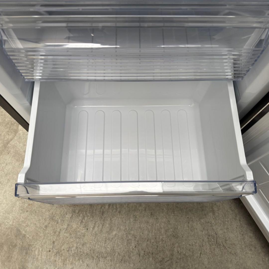 112⭐️2022年製美品★シャープ　冷蔵庫　ブラウン　大型　2ドア　280L