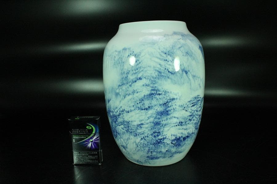 中国美術 青花 湖山清遠 景徳鎮 在銘 花器(K-A389)