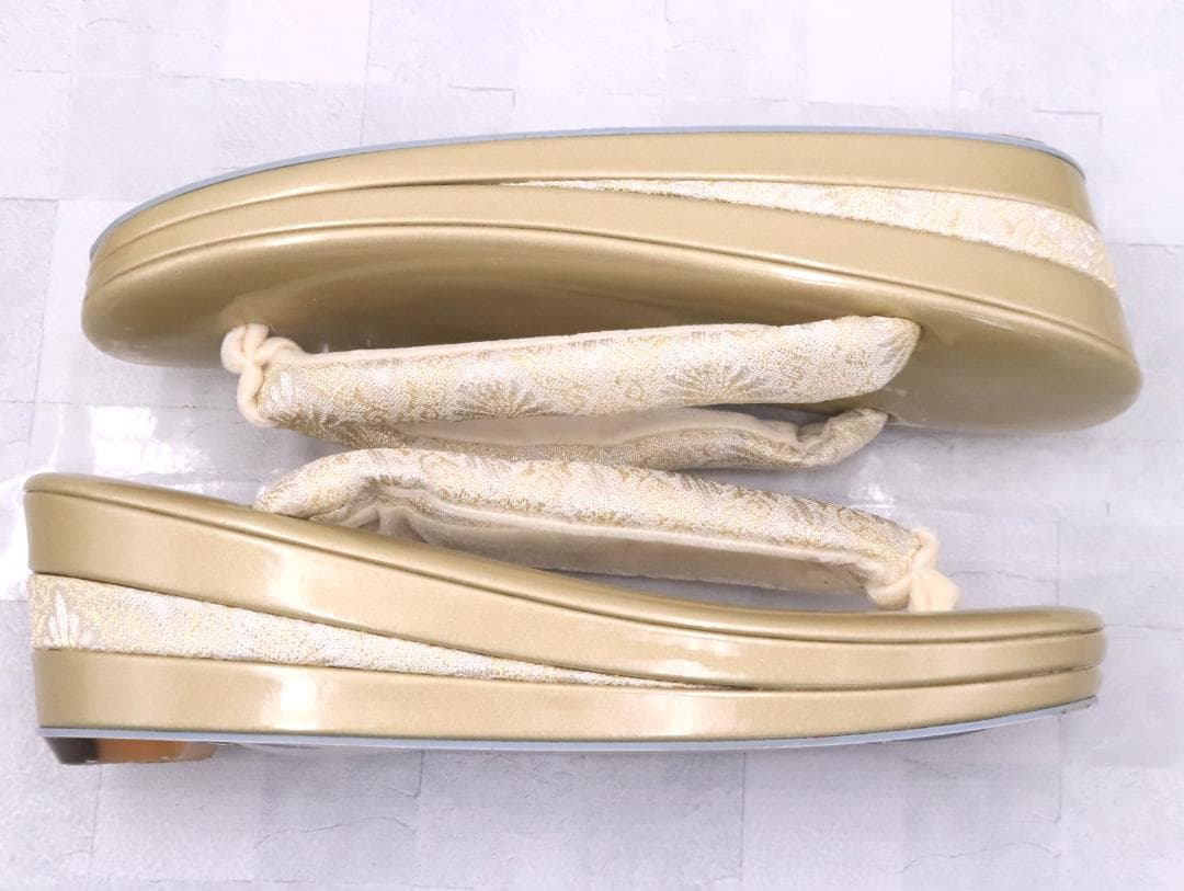 ◇未使用 和装バッグ 草履セット ゴールド系カラー 着物 小物